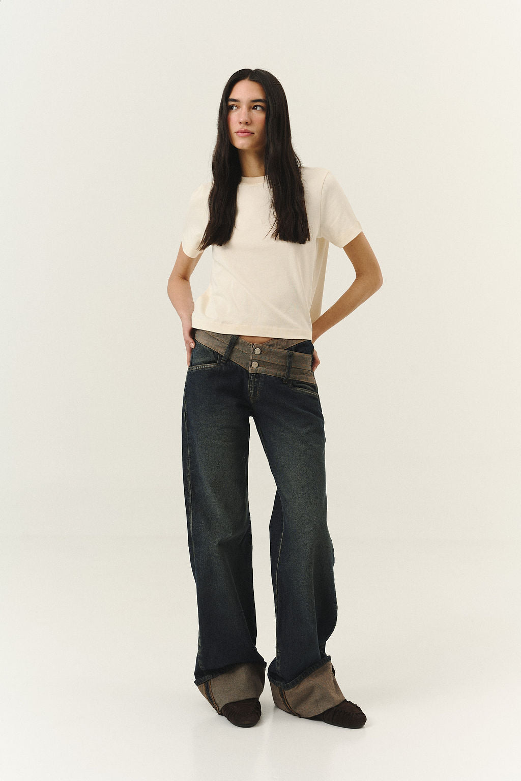 Statement Jean in Washed Brown Indigo